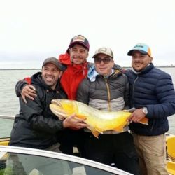 El momento más destacado de la jornada llegó con la captura de un ejemplar de dorado de 100 cm de longitud y 15,200 kg de peso, una pieza que se convirtió en la gran protagonista de la competencia. 