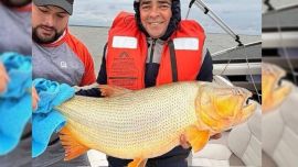 El momento más destacado de la jornada llegó con la captura de un ejemplar de dorado de 100 cm de longitud y 15,200 kg de peso, una pieza que se convirtió en la gran protagonista de la competencia.