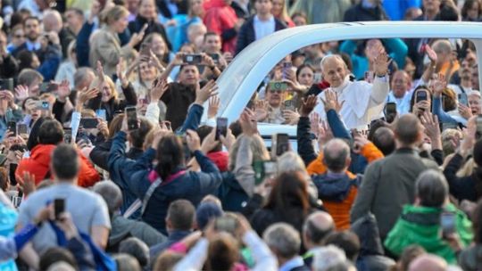 El Papa León XIV se vio en Plaza de San Pedro y encabezó la audiencia general de los miércoles