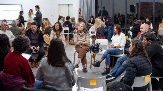 La Ciudad de Buenos Aires relevó qué preocupa a las familias según la edad de los hijos