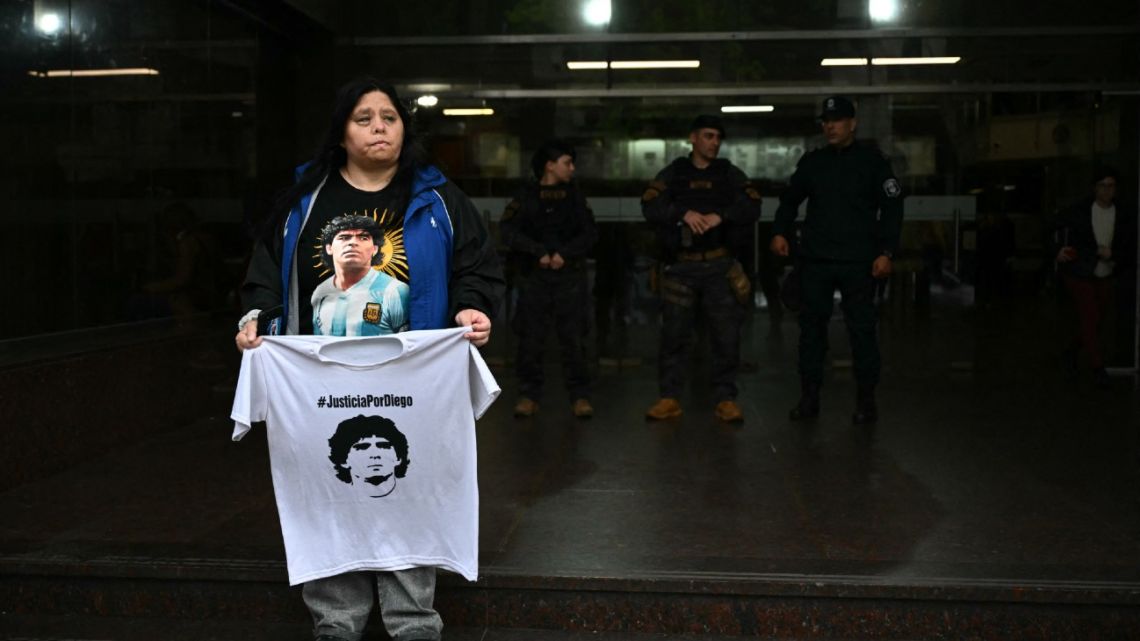 Maradona’s doctor asks court to clear him in death case