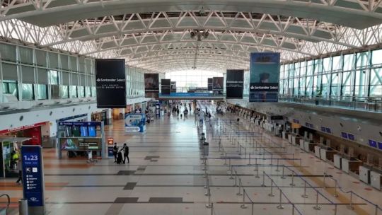 Obras en Ezeiza: qué aerolíneas suspenderán sus vuelos y cómo operará el aeropuerto durante 18 días