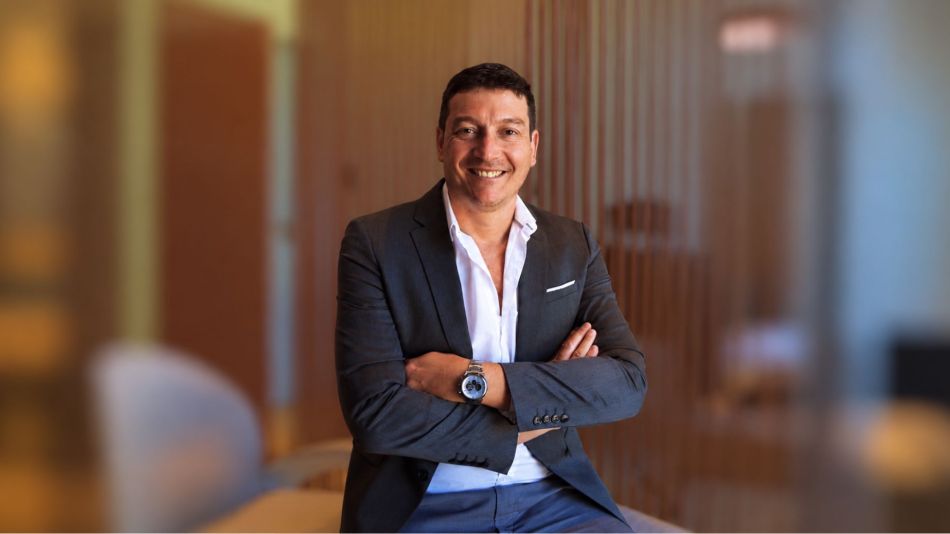 Dr. Christian Benavidez