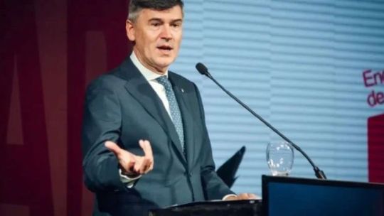 Passerini manda a cambiar lo que pagan las empresas para evitar una pérdida del 50% de sus ingresos