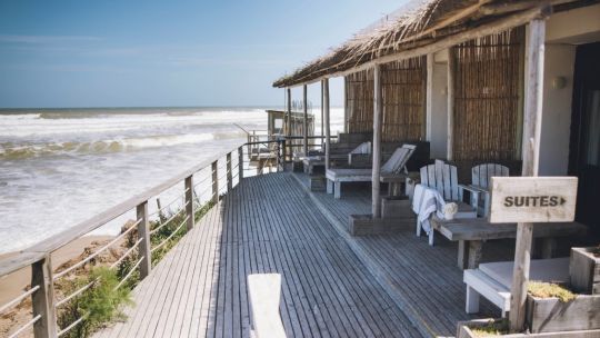 Escapadas y vacaciones con encanto: del bosque y el mar a un castillo histórico, la Patagonia y Uruguay