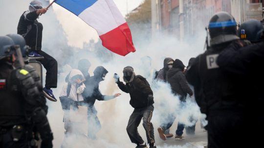Otro sábado de protestas y tensión en una Francia militarizada: antes de las marchas ya hubo 135 detenidos