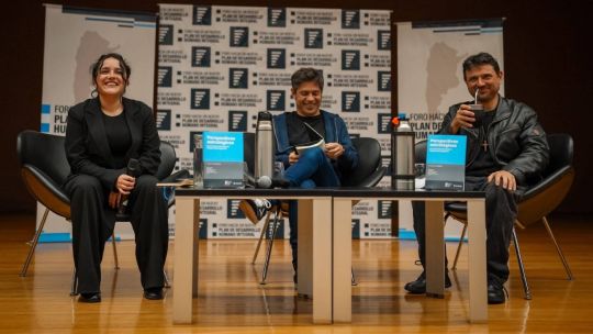 Axel Kicillof y Juan Grabois cerraron el Foro hacia un nuevo Plan de Desarrollo Humano Integral: "El foco es la gente"