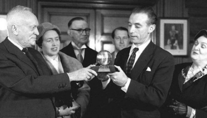 Entrega del primer Balón de Oro