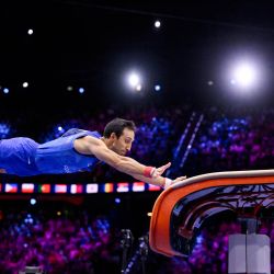 El armenio Artur Davtyan compite en la final de salto masculino durante el 54.º Campeonato Mundial de Gimnasia Artística de la FIG, en Róterdam, en el sur de los Países Bajos. | Foto:JOHN THYS / AFP