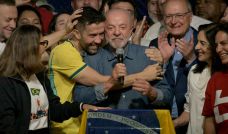 Lula habla en el bunker 