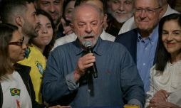 Lula habla en el bunker 