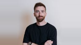 Federico Navarro, socio y cofundador de VIVI Smart Growth, analiza la transición del SEO tradicional al GEO y los nuevos hábitos de consumo impulsados por la IA. 