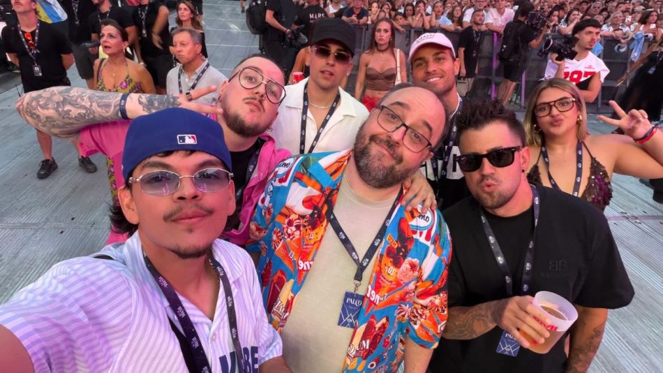El Komanche junto a otros streamers