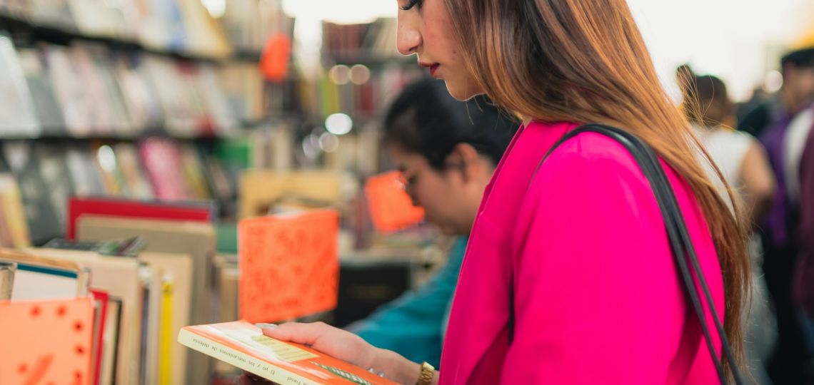 Leer está de moda: qué es el bookcore y por qué los libros se convirtieron en tendencia