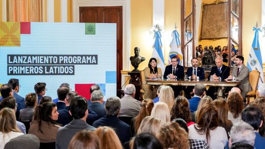 Corrientes presentó "Primeros Latidos", un programa con controles y $100.000 mensuales para embarazadas