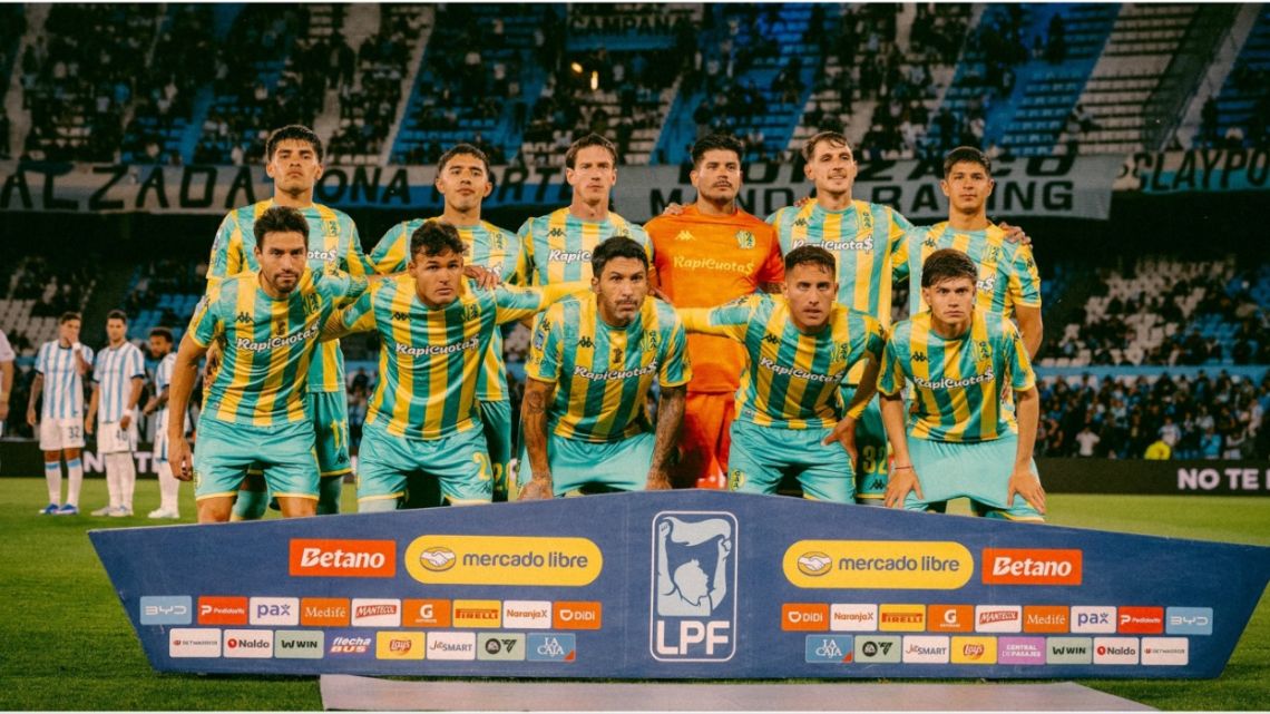 Aldosivi no pudo evitar el descenso y se convirtió en el segundo equipo en el año en perder la categoría Aldosivi no pudo evitar el descenso y se convirtió en el segundo equipo en el año en perder la categoría