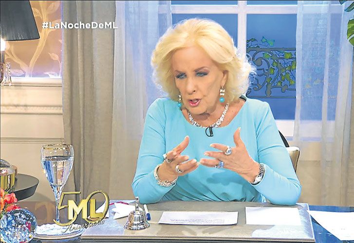 Borron y cuenta nueva. Es costumbre ofender y después, pedir disculpas.