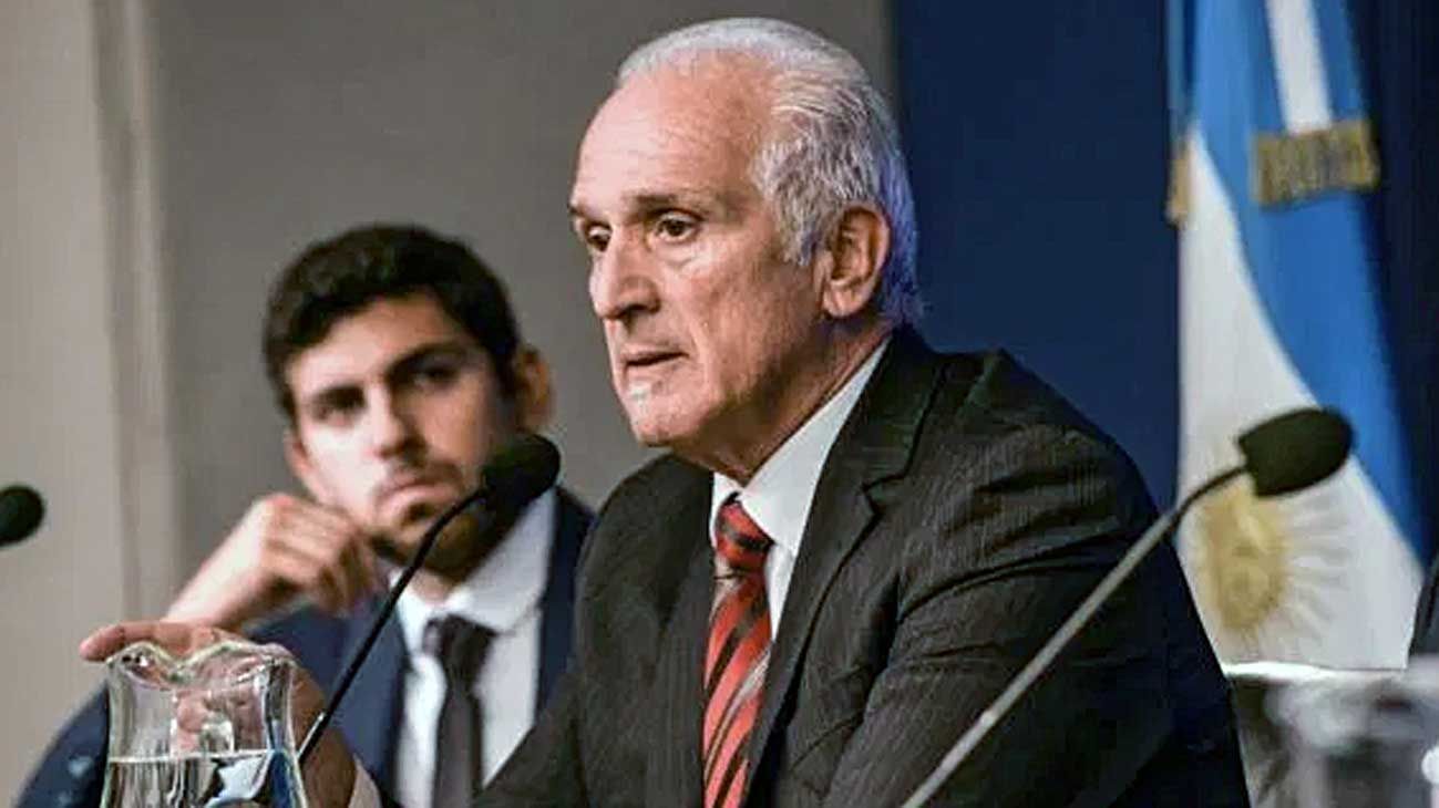 Carlos Cruz, titular de la UIF