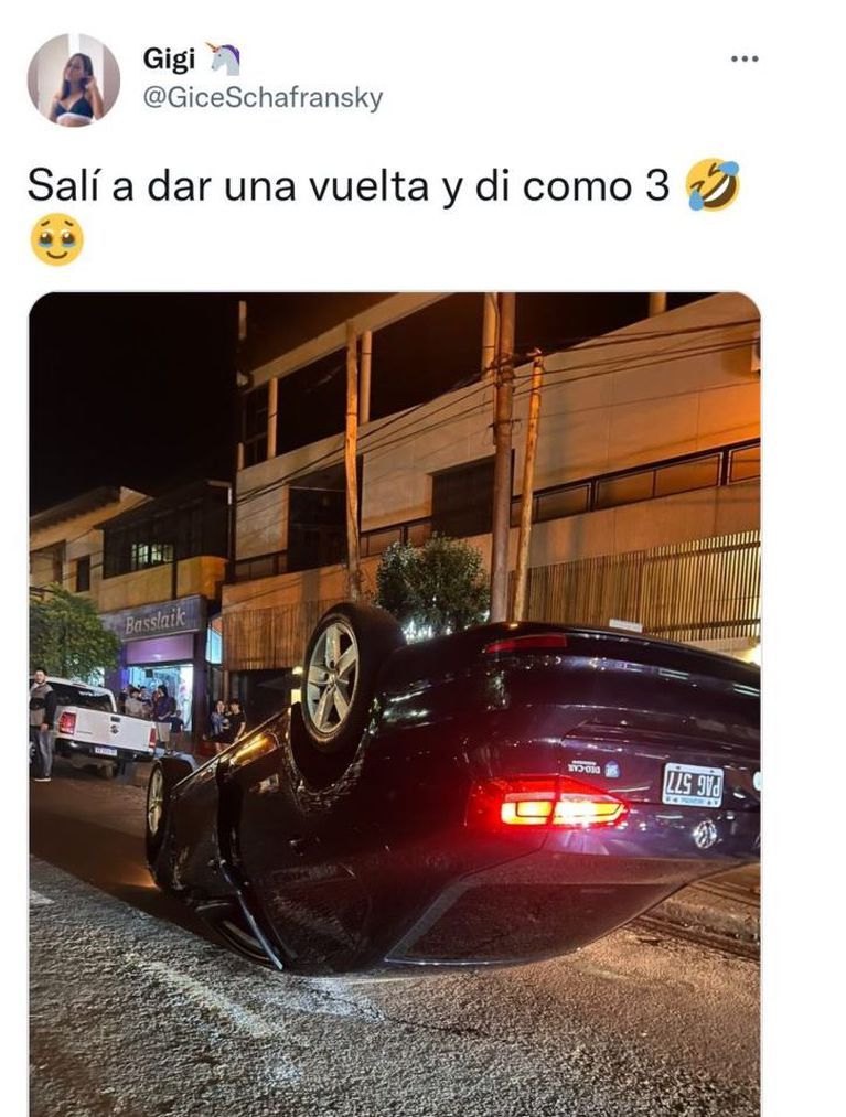 Manejaba alcoholizada chocó, volcó e insultó a un testigo. Oberá Misiones