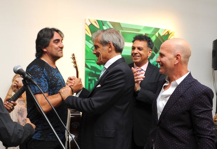 Los Nocheros festejando 05102018