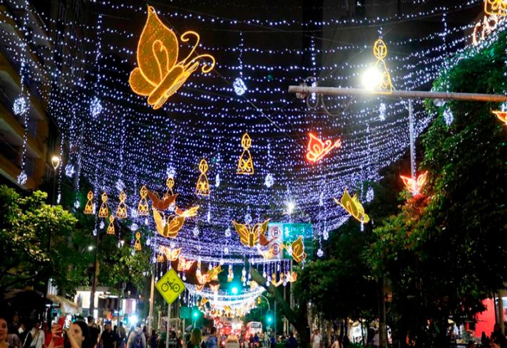 Adornos navideños en Medellín