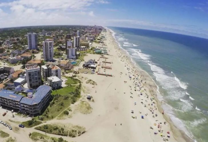 Villa Gesell, Costa Atlática