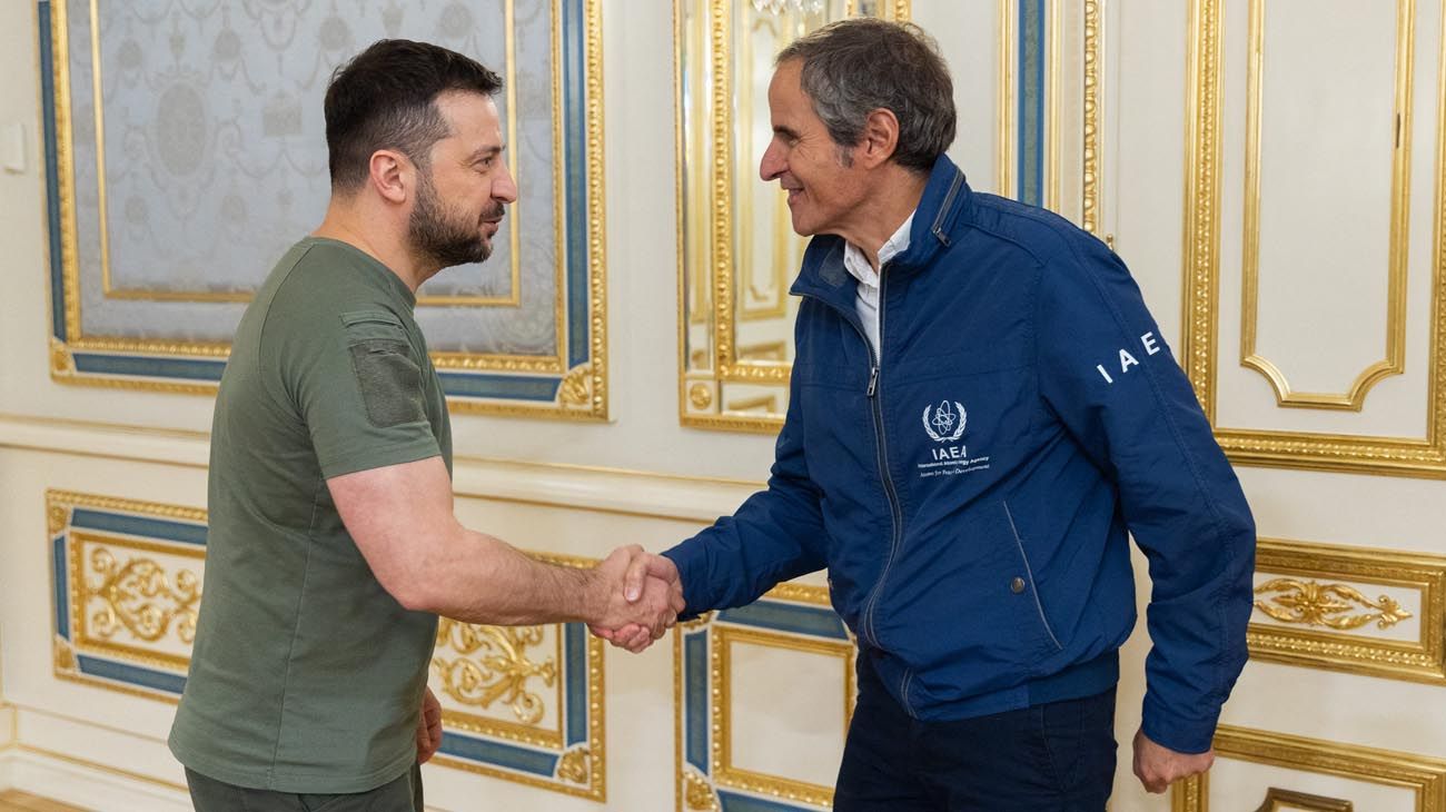 Rafael Grossi y el presidente ucraniano