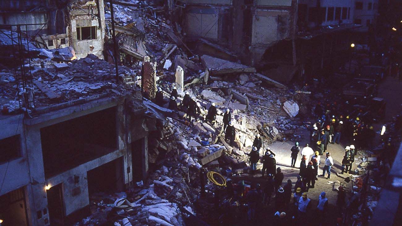 Al menos 85 personas murieron en el atentado terrorista de la AMIA el 18 de julio de 1994.